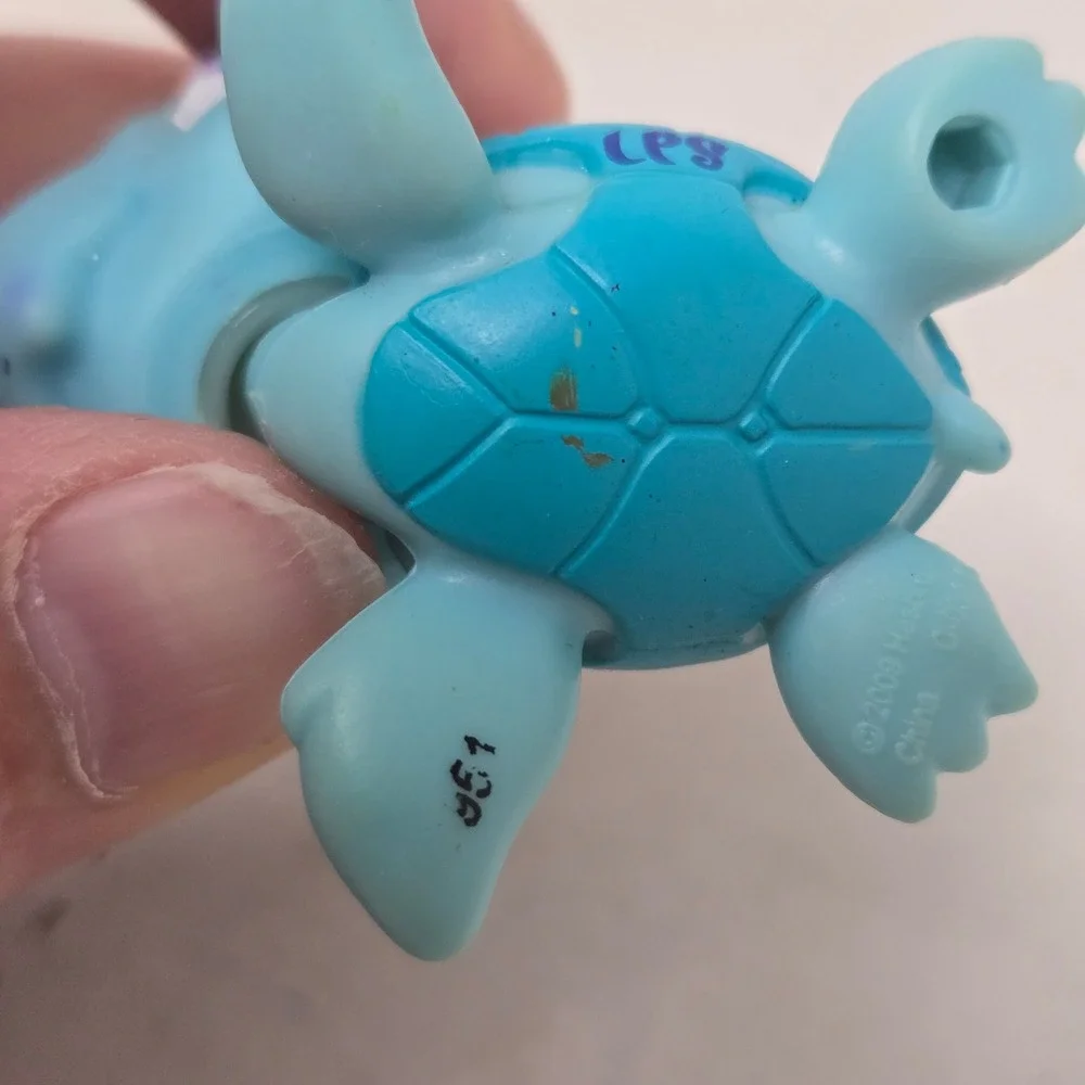 Littlest Pet Shop Turtle Teal Blue Green Shell Purple Eyes‎ Hasbro LPS 1325